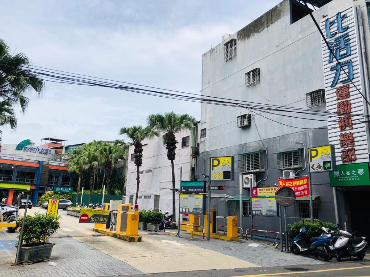 Lacle Hotel-Luzhou Taipei Exterior photo
