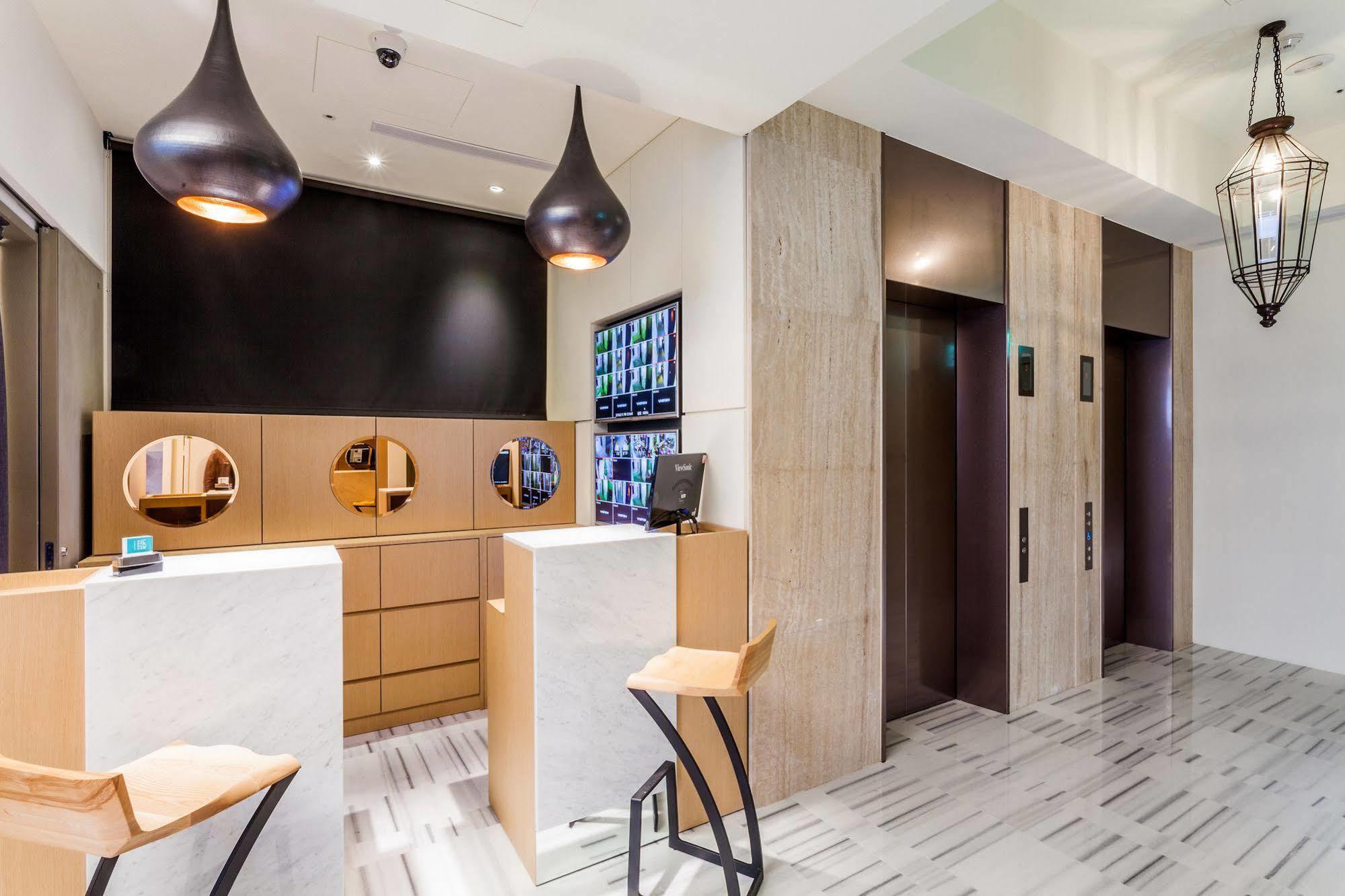 Lacle Hotel-Luzhou Taipei Exterior photo
