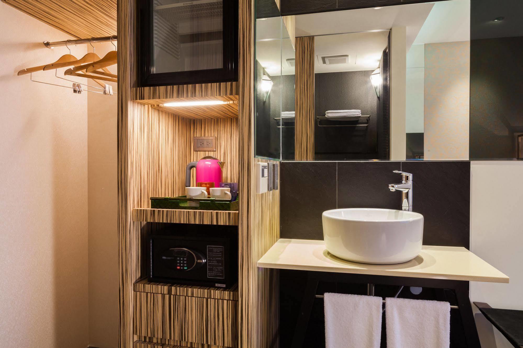 Lacle Hotel-Luzhou Taipei Exterior photo